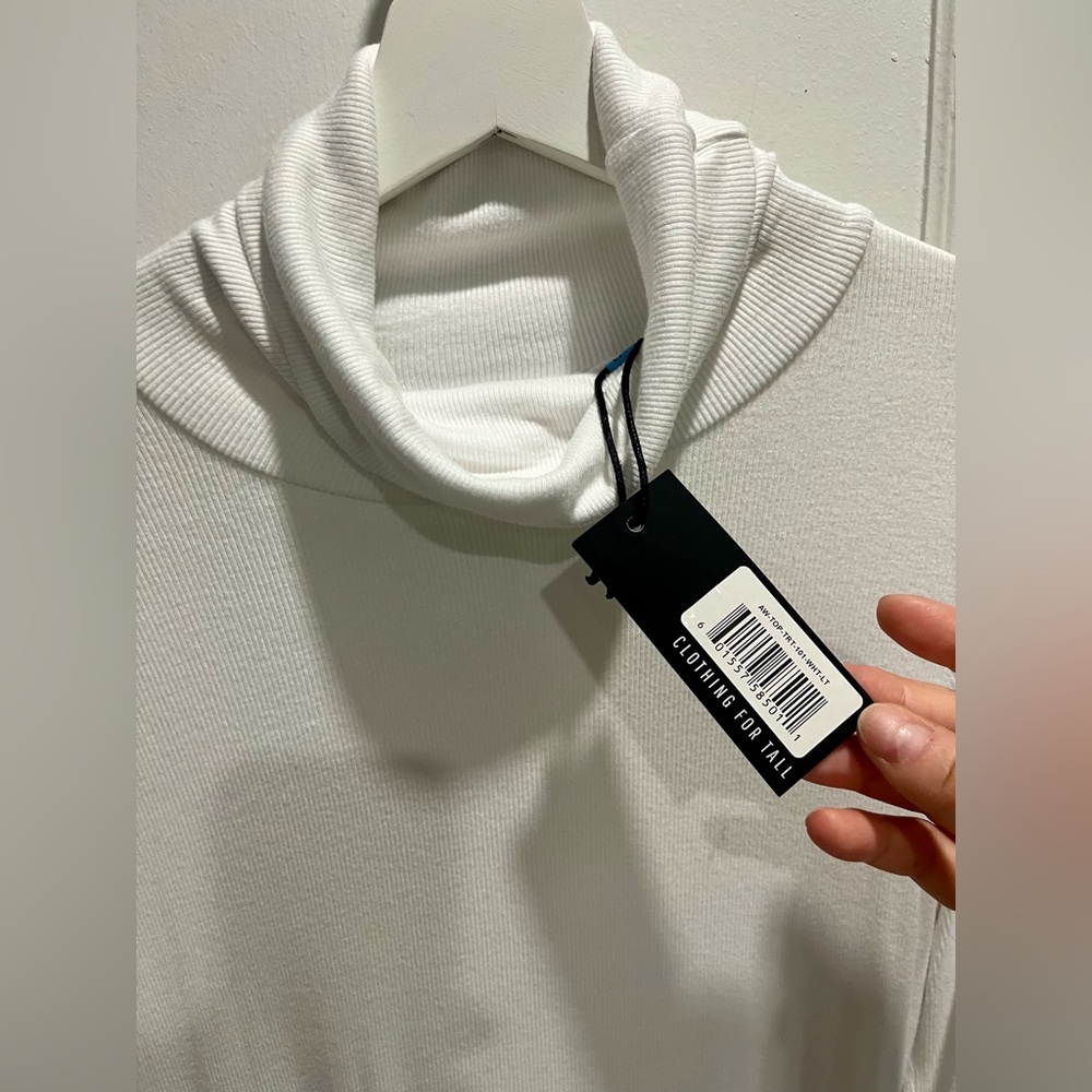 American Tall Turtleneck 🤍 - Picture 7 of 14